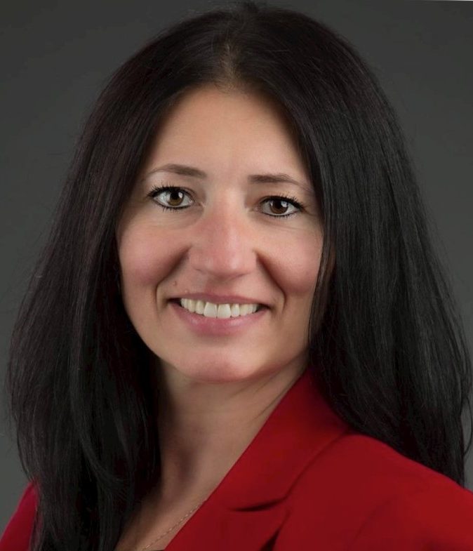 Portrait de Desa Hobbs, vice-présidente, Soins aux patients, et vice-présidente régionale, Programmes de lutte contre le cancer