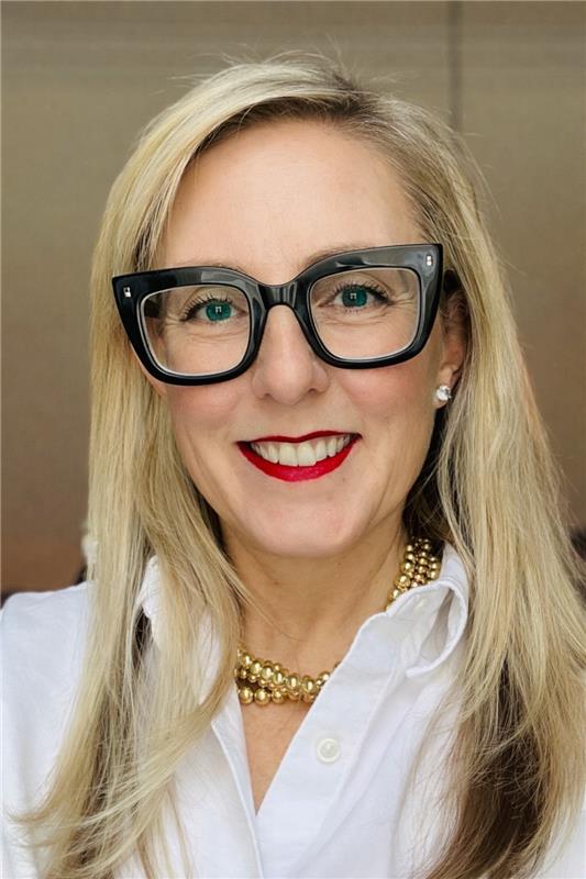 Danielle Sanagan, vice-présidente et directrice des systèmes d'information